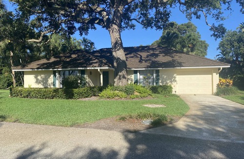 North Palm Beach House | 2BR - 2BA House with a water view and a 37ft boat lift!