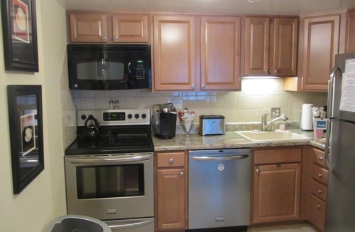 Snowshoe Condo | 2BR/BA Silver Creek, Ski-in/out, Indoor/Outdoor Pool & Hot Tub