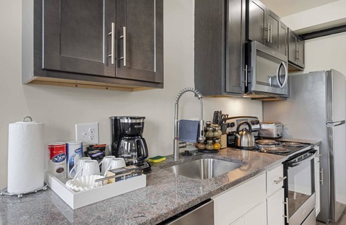 New Center Detroit Apartment | 2BR Brand New Apartment Near Henry Ford
