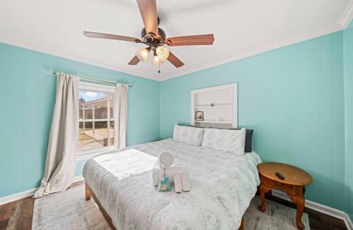 Belmont Historic District House | 2BR Cozy Belmont Getaway Fire Pit River District