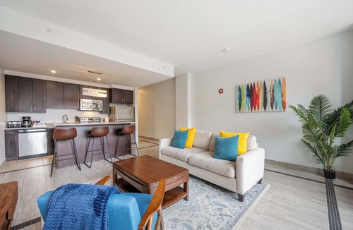 Downtown Detroit Apartment | 2BR Downtown Luxury Getaway