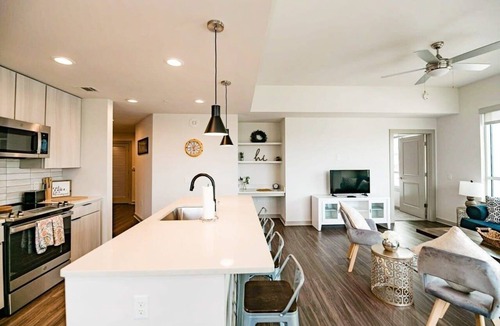 Third Ward Apartment | 2BR Fully Furnished Apartment Uptown - BOA Stadium by RedAwning
