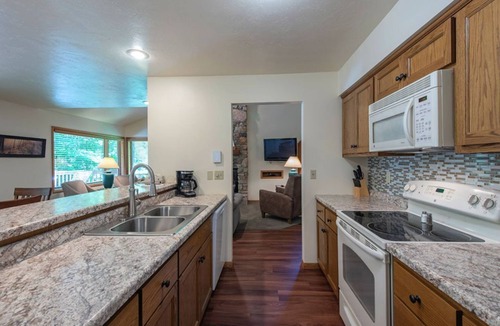 Baileys Harbor Condo | 2BR Lakefront Condo: Balcony, Hot Tub, & Fireplace