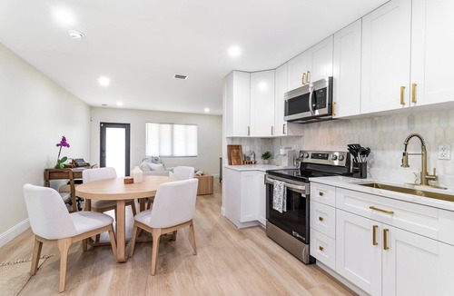 South Corals House | 2BR Oakland Park Gem. Work & Relax. 30 Min to MAJOR INTERNATIONAL SPORTING EVENT