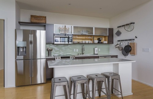 East Nashville Condo | 2BR Penthouse Condo | Balcony + Skyline Views