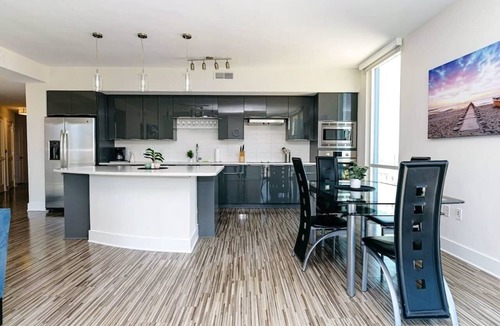 Charlotte Center City Apartment | 2BR Uptown Charlotte Furnished Apartments by RedAwning