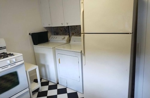 Freetown - Port Rico Apartment | 2BR Urban Retreat Near Downtown Lafayette