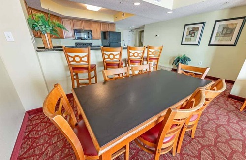 Downtown Myrtle Beach Condo | 2BR with Pools, Views, Direct Oceanfront, Bay View
