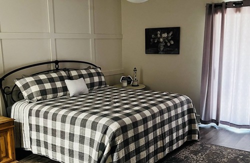 Eden Isle Condo | 2nd floor condo with view of lake and 4th hole on the Red Apple Inn Golf course.