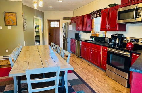 Paradise Point Cottage | 3 Bears Lodge by Taylor Made Deep Creek