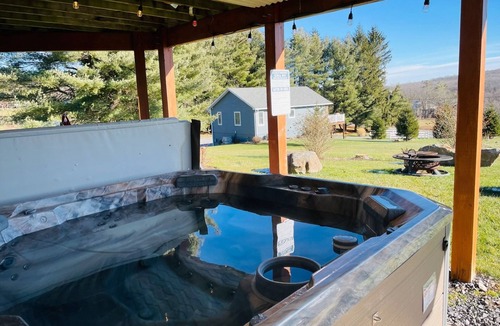 Paradise Point Cottage | 3 Bears Lodge by Taylor Made Deep Creek