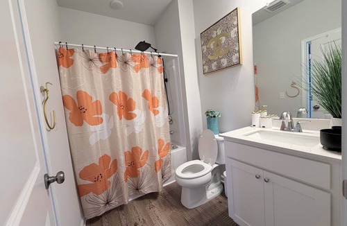 Lithonia House | 3 Beautiful Extra Large Rooms Entire 2nd Floor Available Lithonia
