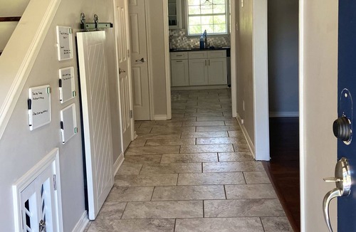 Jacksonville House | 3 Bed-3.5 bath upstairs with an additional Sunroom lights in rooms❤️