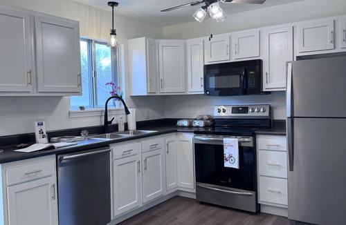West Plains House | 3 Bedroom 1 Large Bath, w/Fenced Back Yard! 3 Miles from West Plains!