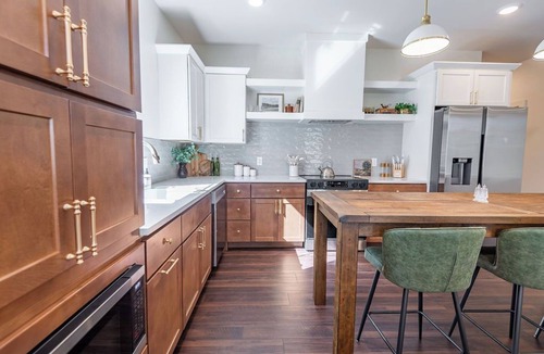 Brookline Station House | 3 Bedroom 2.5 Bath Home in South Springfield