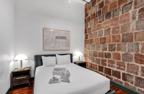 French Quarter Bed & Breakfast | 3 Bedroom Apartment, French Quarter, Walk Everywhere, Pool, Streetcar