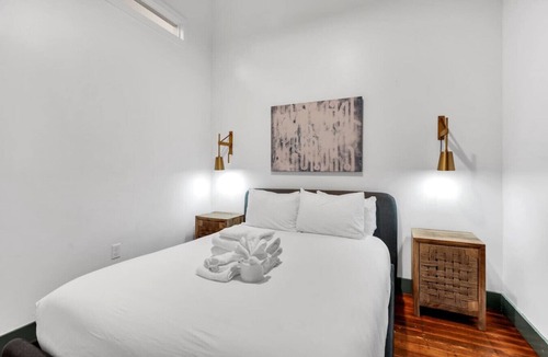 French Quarter Bed & Breakfast | 3 Bedroom Apartment, French Quarter, Walk Everywhere, Pool, Streetcar
