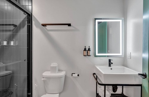 French Quarter Bed & Breakfast | 3 Bedroom Apartment, French Quarter, Pool, Walk to Canal & Bourbon
