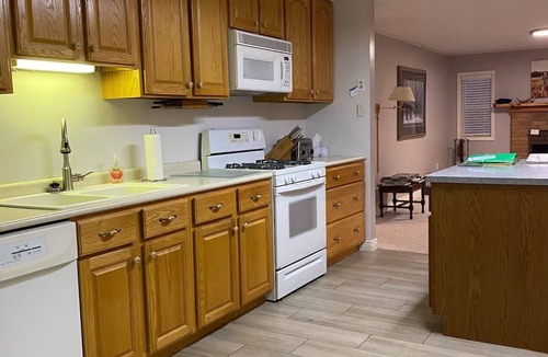 Indian River Cottage | 3-bedroom cottage in downtown Indian River Perfect for large families