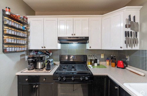 Carrboro House | 3 Bedroom Homestead Getaway - Walkable Carrboro, Minutes to UNC