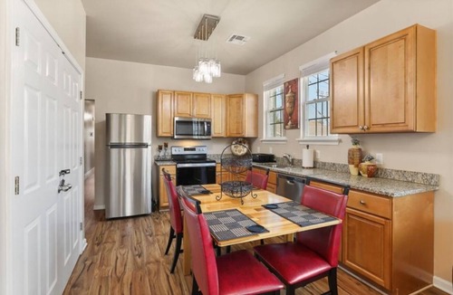 Audubon House | 3-bedroom house in delightful New Orleans with central cool AC