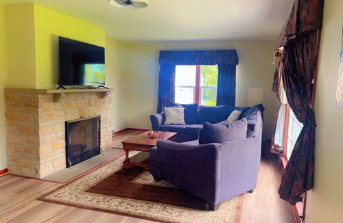 Delaware House | 3-bedroom house Perfect for Families & Groups