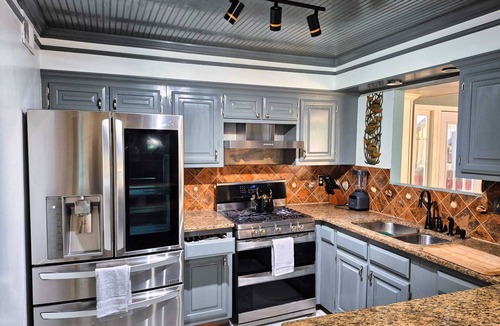 Stone Mountain House | 3-bedroom house in gorgeous Stone Mountain with AC and nice decking space