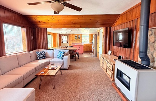Wetmore House | 3-bedroom lake house minutes from Pictured Rocks boat cruises and Munising!