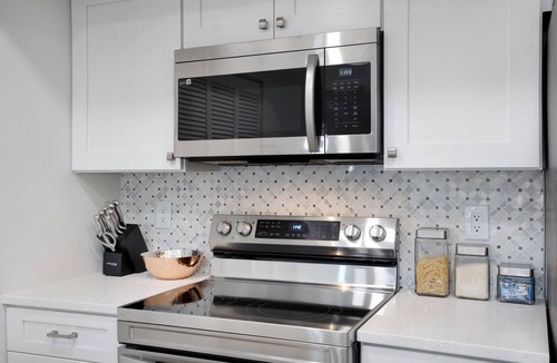 Sorrento Shores Condo | 3 Bedroom Penthouse with Stunning Sunset Views of Blackburn Bay!