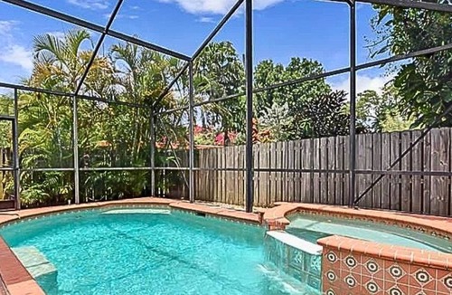 Croissant Park House | 3-bedroom pool house in fabulous Croissant Park