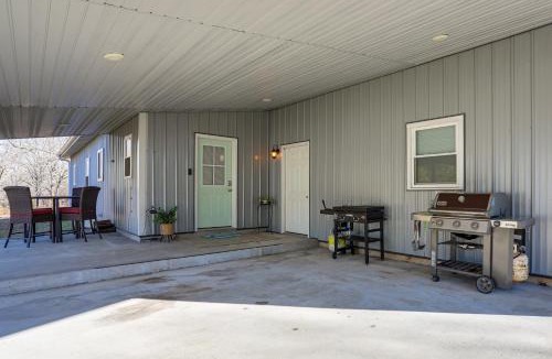 Isabella House | 3 Mi to Bull Shoals Lake: Peaceful Escape w/Patio