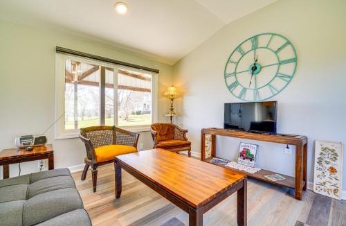 Bridgeport House | 3 Mi to Caesars Casino: Indiana Retreat w/Patio!