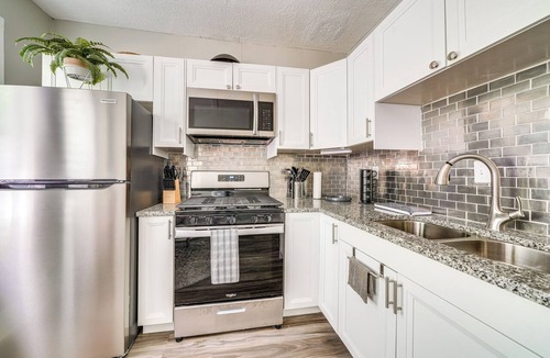 Clifton Heights Apartment | 3 Mi to Dtwn: Cozy Apt w/Yard in Louisville!