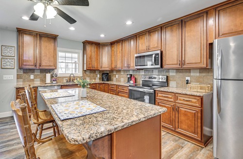 Mammoth Cave House | 3 Mi to Nolin Lake Boat Ramp! Family Home w/Deck