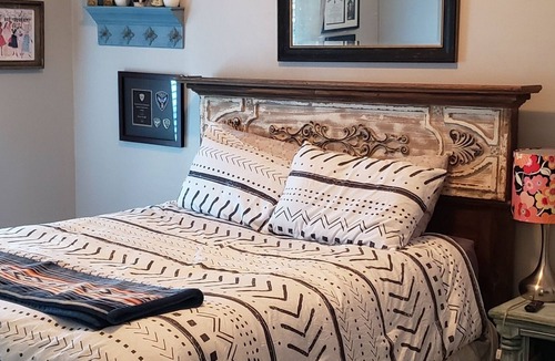 Oxford House | 3 miles from the University and 3 miles from the Square