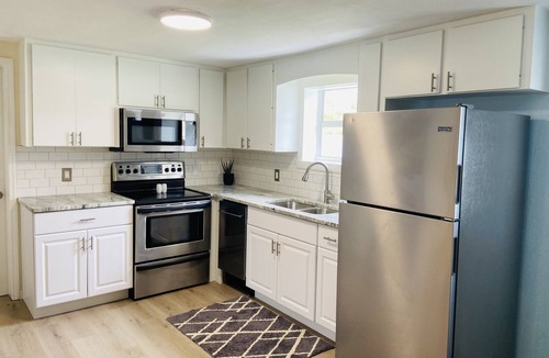 Bay Harbor Estates House | 3 miles to beach, hot tub & fenced yard for pup