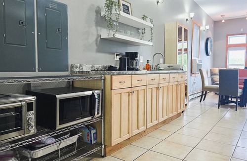 Elberta Apartment | 3 Min to Lake Michigan, 15 Min to Ski Crystal (X)