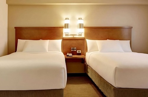 Gwinnett Place Hotel | 3 Pet Friendly Units! w/Pool & Breakfast | Near Pirate’s Cove Adventure Golf