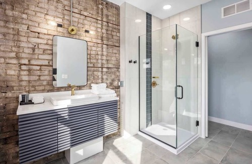 Grand Rapids Apartment | 3 Private King Suites - Downtown GR - The BlueJay