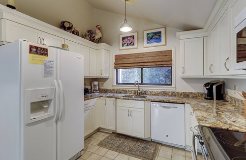 South Beach House | 3 Scaup-Fido Friendly, 202 Yard walk to the Beach, Private HEATED Pool & Spa.