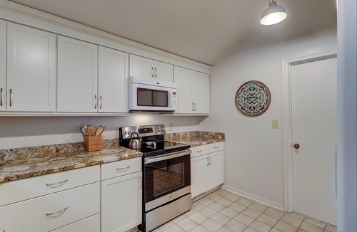 South Beach House | 3 Scaup-Fido Friendly, 202 Yard walk to the Beach, Private HEATED Pool & Spa.