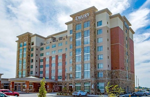 Cape Girardeau Hotel | 3-Star Hotel ∙ Drury Plaza Hotel Cape Girardeau Conference Center