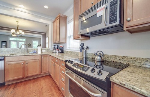 Wesley Heights House | 3 Story (3 BR) Gem—Walk to BofA Stadium & South End!