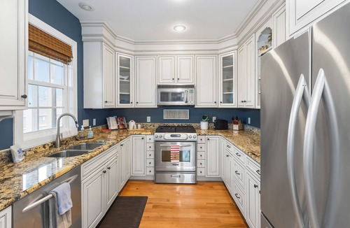 New Buffalo House | 3 Story Downtown New Buffalo Retreat