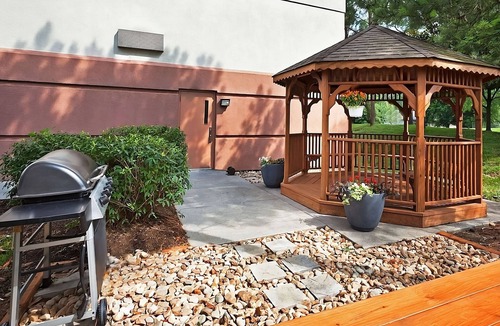 Ashley Oaks Hotel | 3 Units Close to West Town Mall! Private Kitchen, FREE Parking, Pets Allowed!