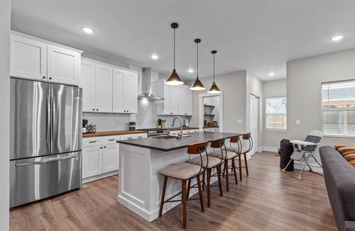 The Gate Cottage | 3323: Uptown Elegant Escape by JZ Vacation Rentals
