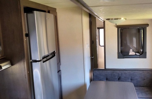 New Baltimore House | 37 foot camper on the water with a Boat Slip available