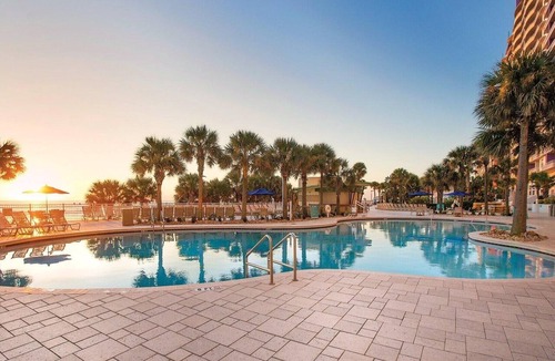 Daytona Beach Condo | 3BD/Daytona - Slide, Pools, Lazy River, Bar, Beach