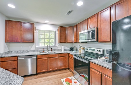Paw Creek House | 3BD House w/Quiet Living, City Access: 6Mi to DTWN