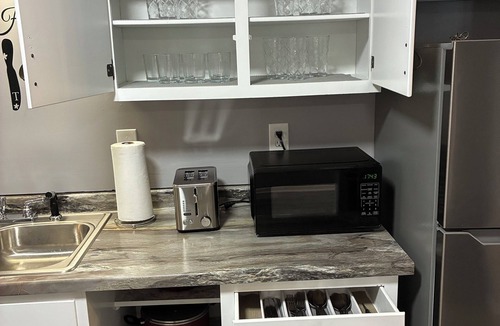 High Point Condo | 3BR/2 bath Condo Near Downtown High Point and High point University sleeps 6